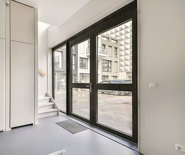 Puertas de portal en Barcelona: seguridad, estética y control de acceso. ¡Solicite un presupuesto!